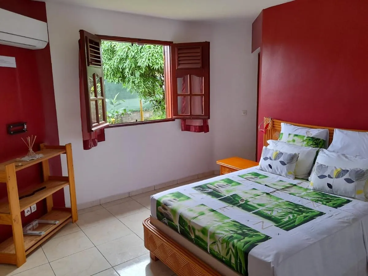 La Villa Bois-Rada Sainte-Rose 0*,